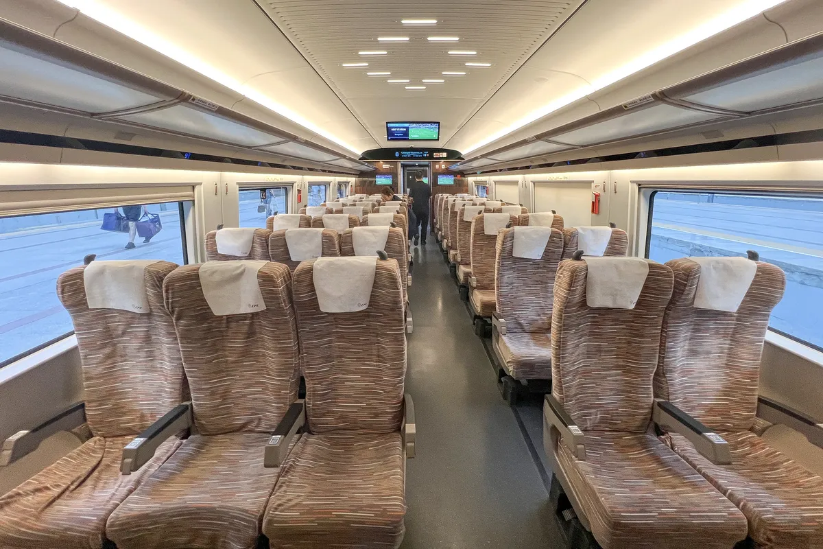 Second-class seats in a CR400BF-G high-speed train carriage